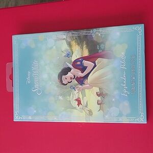 Disney Snow White and the Seven Dwarfs Eye Shadow Palette 12 Shades NWT Sealed